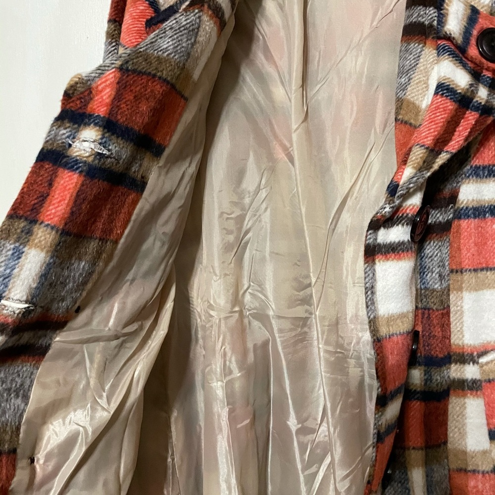 Coats - Picture 4 of 6